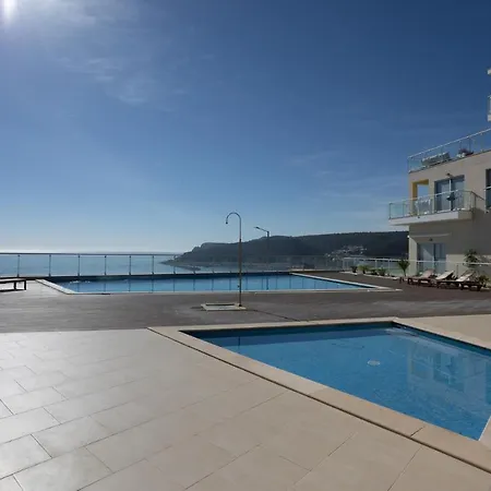 Janelas De Zimbra Lovely With Pool And Sea View By Lisbeyond *