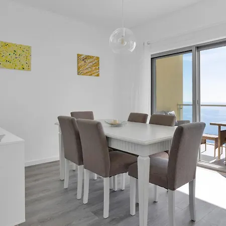 Apartment Janelas De Zimbra - Lovely With Pool And Sea View Sesimbra