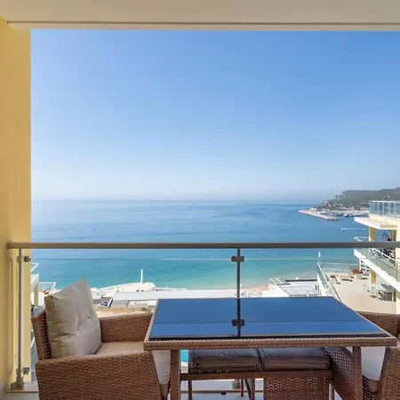 아파트 Janelas De Zimbra Lovely With Pool And Sea View By Lisbeyond 세심브라
