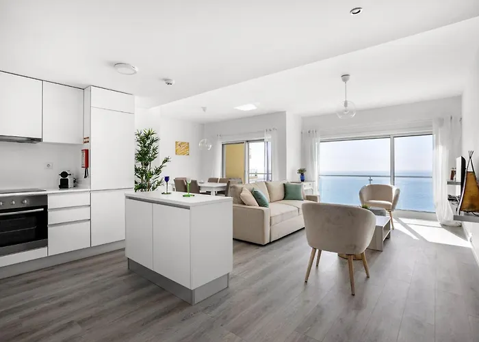 Janelas De Zimbra Lovely With Pool And Sea View By Lisbeyond