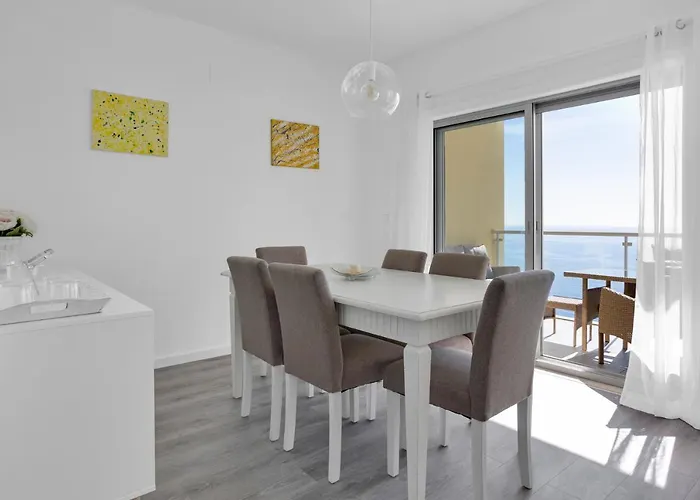 公寓 Janelas De Zimbra Lovely With Pool And Sea View By Lisbeyond 塞辛布拉