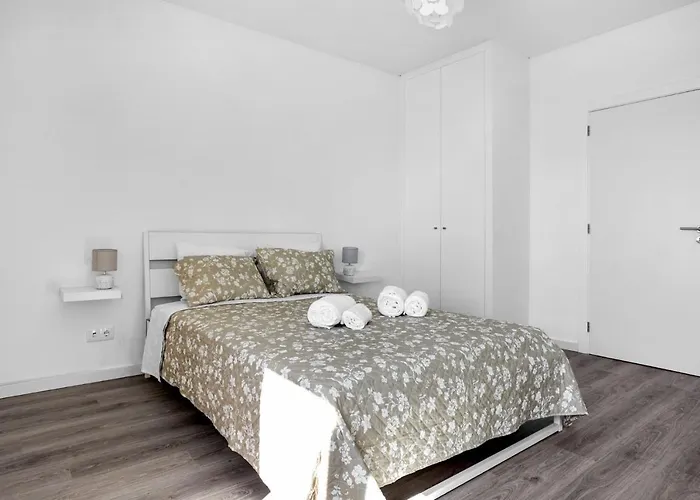 Janelas De Zimbra Lovely With Pool And Sea View By Lisbeyond